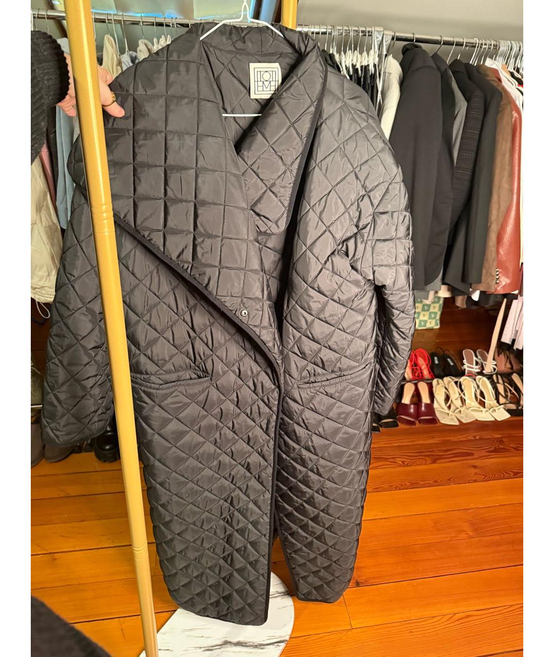 TOTEME Черное полиэстеровое пальто, фото 2