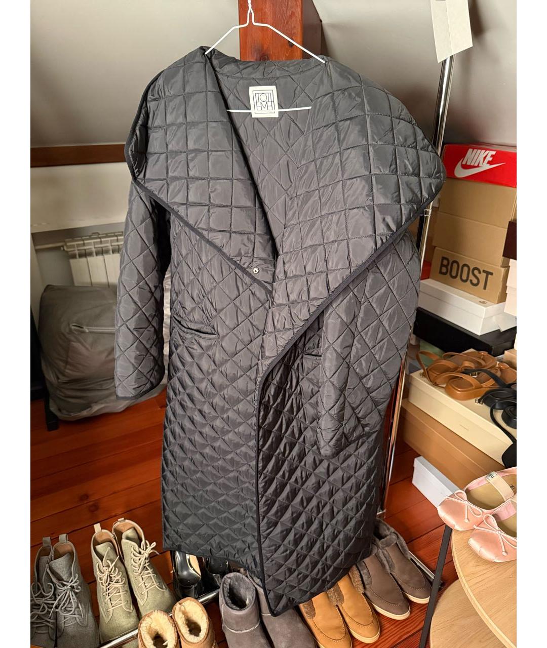 TOTEME Черное полиэстеровое пальто, фото 7