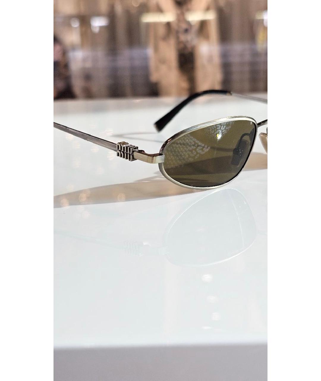 MIU MIU Коричневые металлические солнцезащитные очки, фото 2