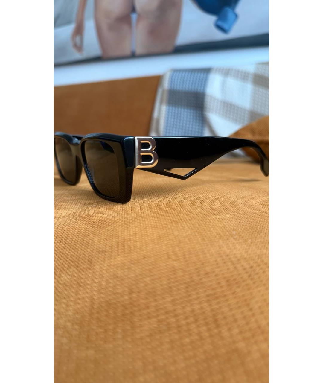 BURBERRY Черные пластиковые солнцезащитные очки, фото 3