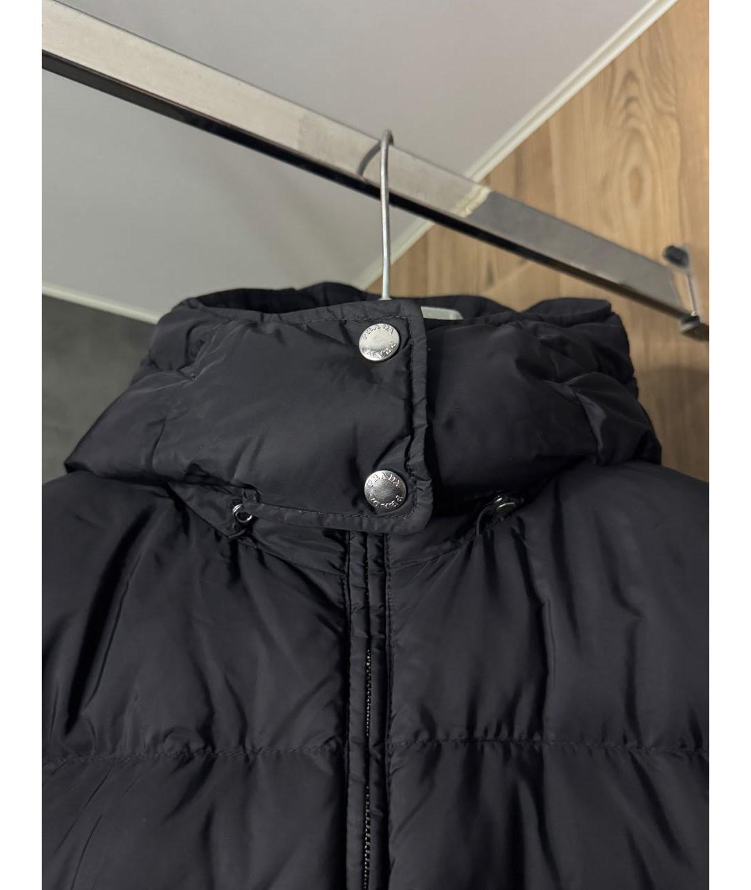 PRADA Черный полиэстеровый пуховик, фото 3