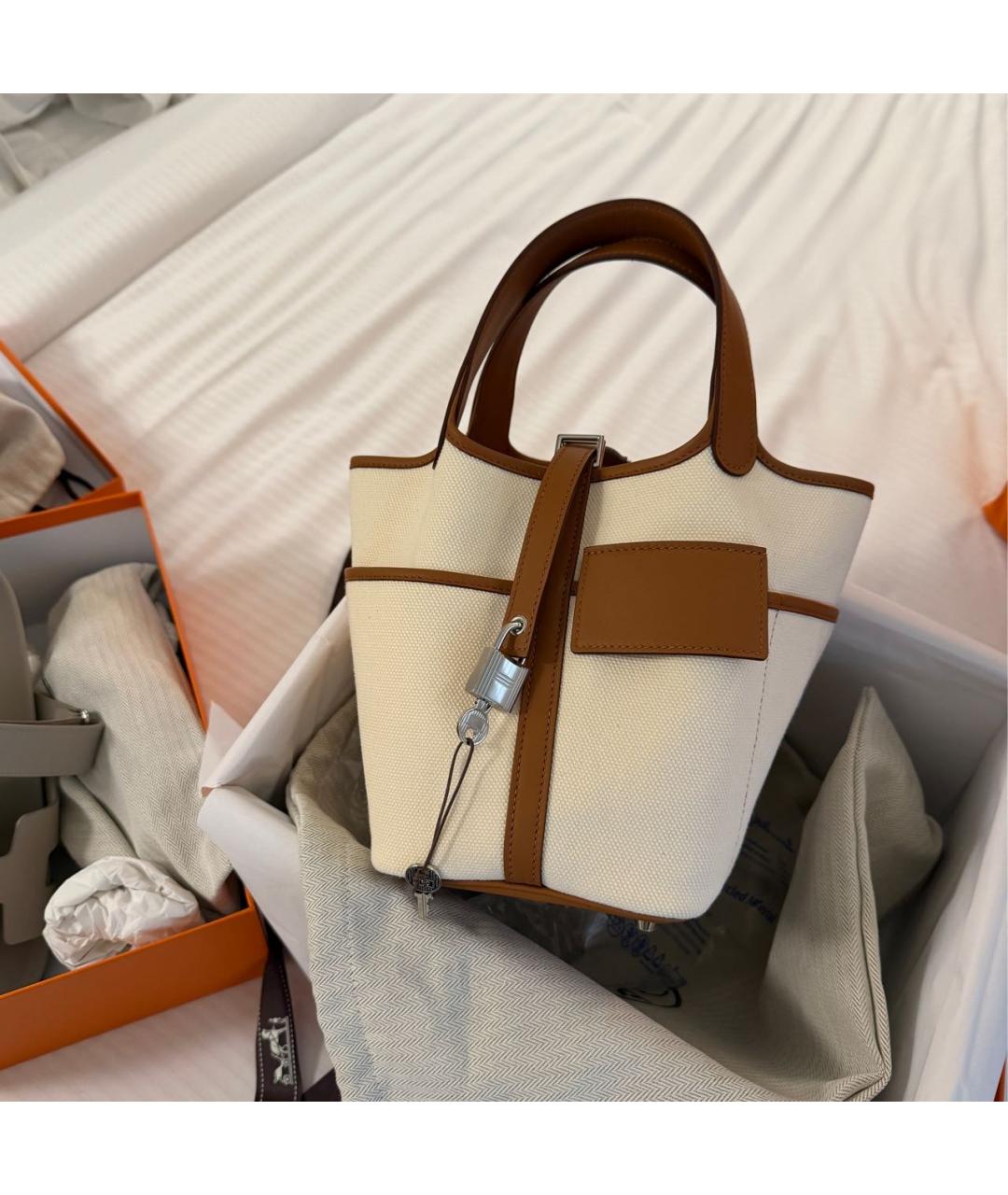 HERMES Бежевая тканевая сумка с короткими ручками, фото 3