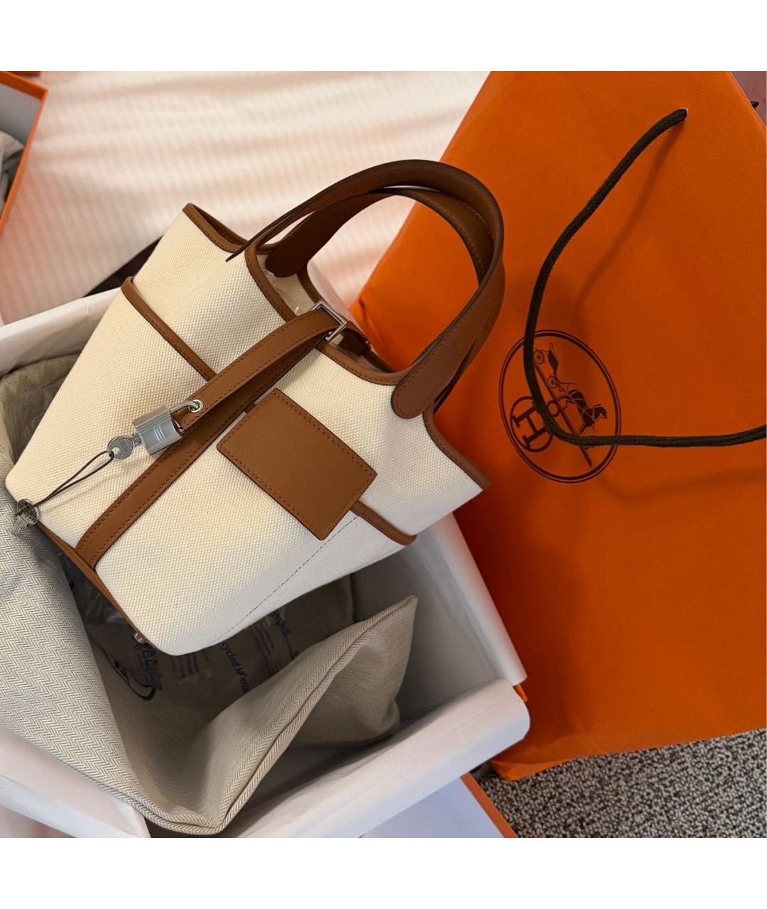 HERMES Бежевая тканевая сумка с короткими ручками, фото 2