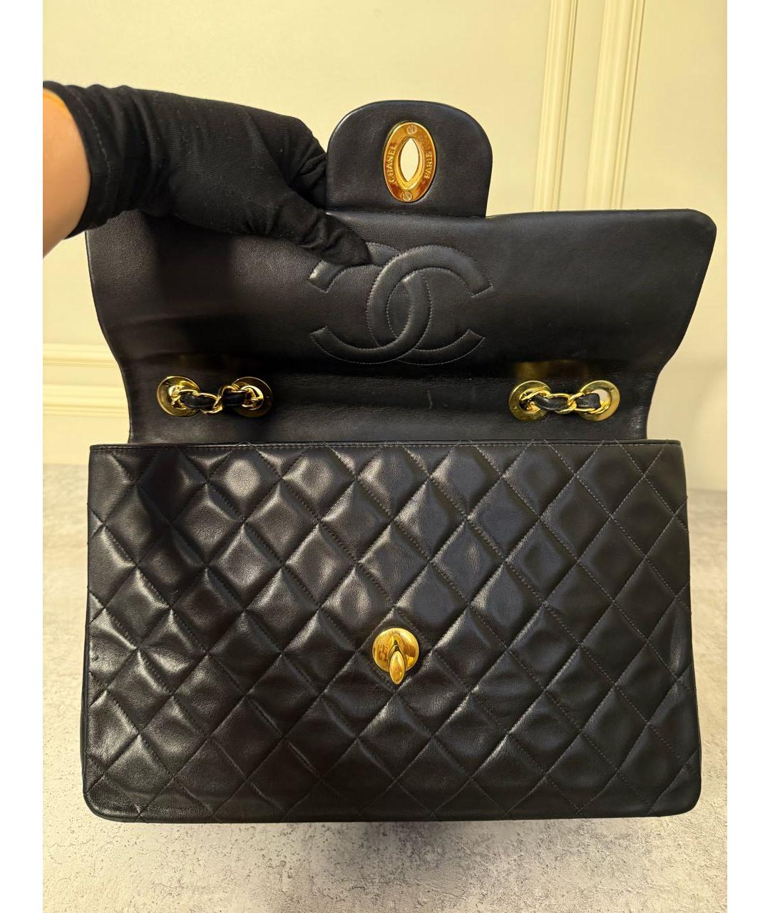 CHANEL Черная кожаная сумка через плечо, фото 6
