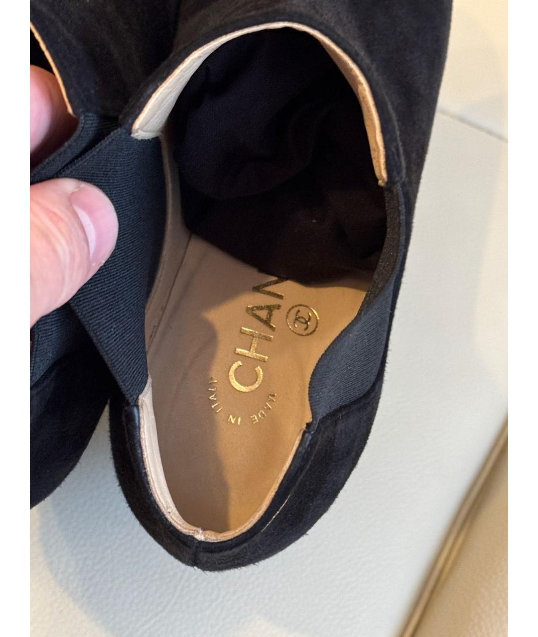 CHANEL Черные замшевые ботильоны, фото 5