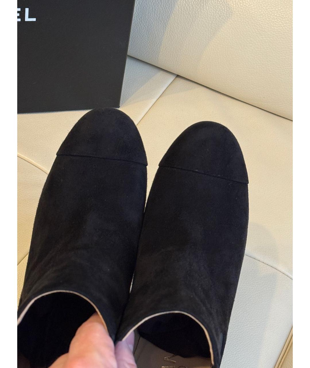 CHANEL Черные замшевые ботильоны, фото 8