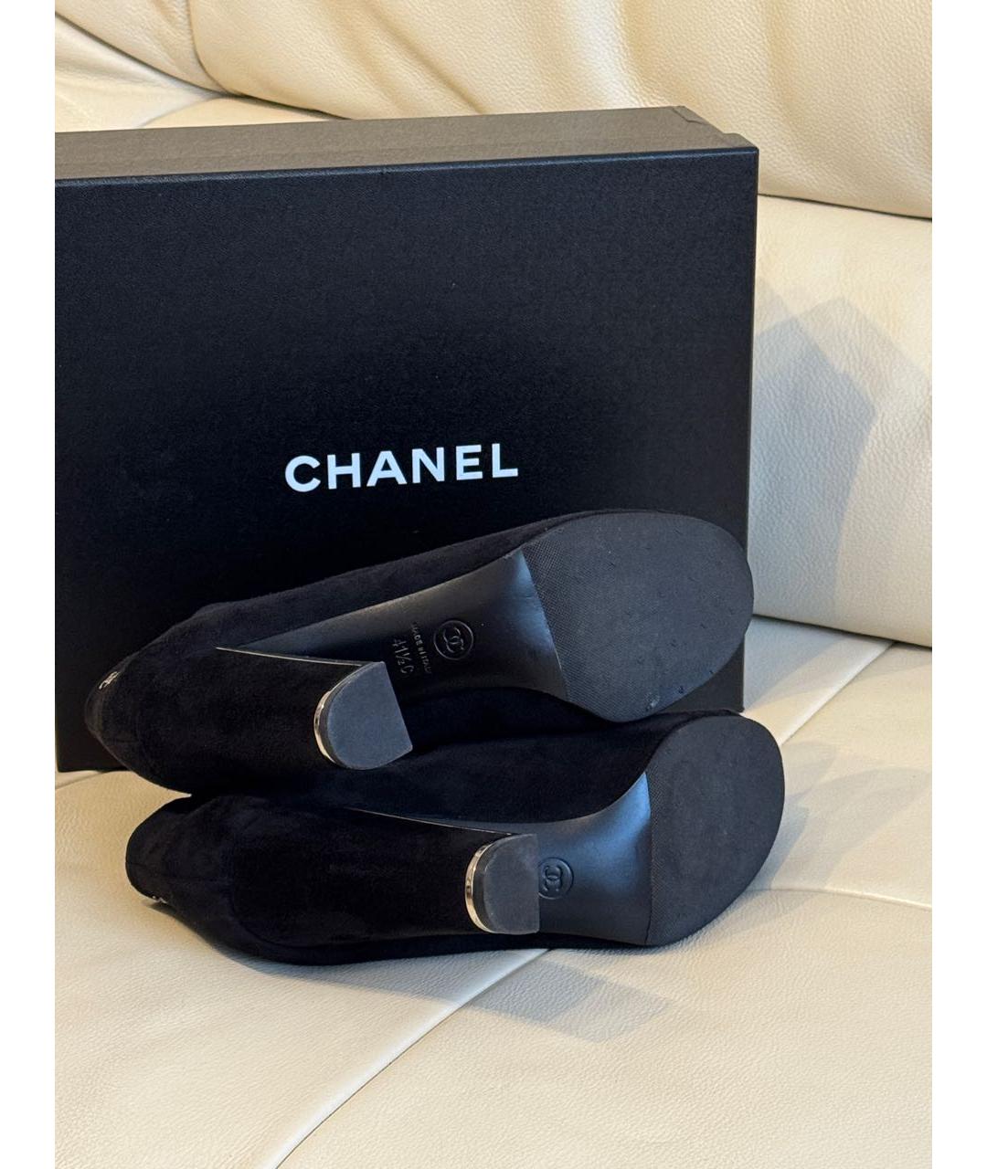 CHANEL Черные замшевые ботильоны, фото 6