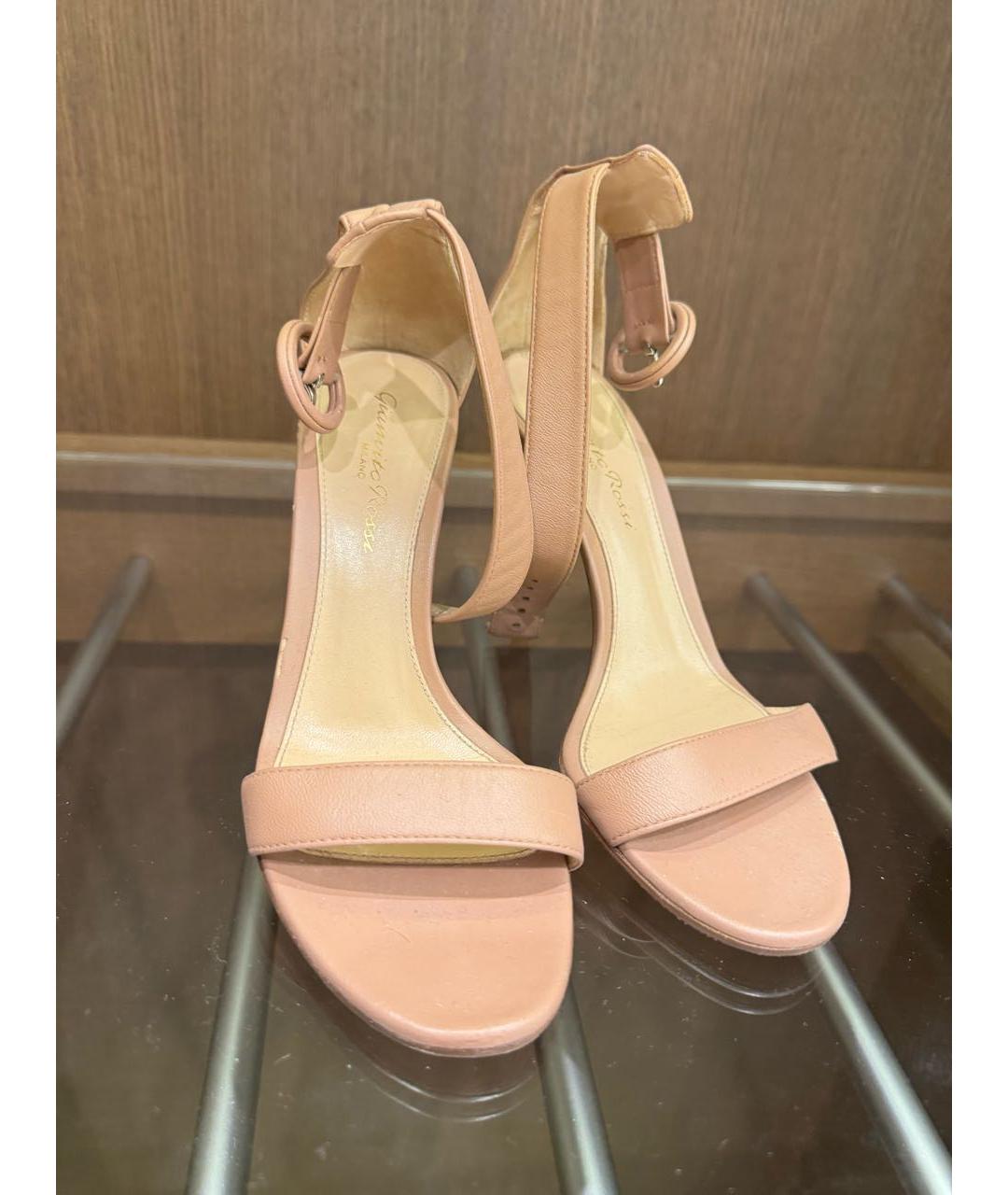 GIANVITO ROSSI Бежевые кожаные босоножки, фото 2