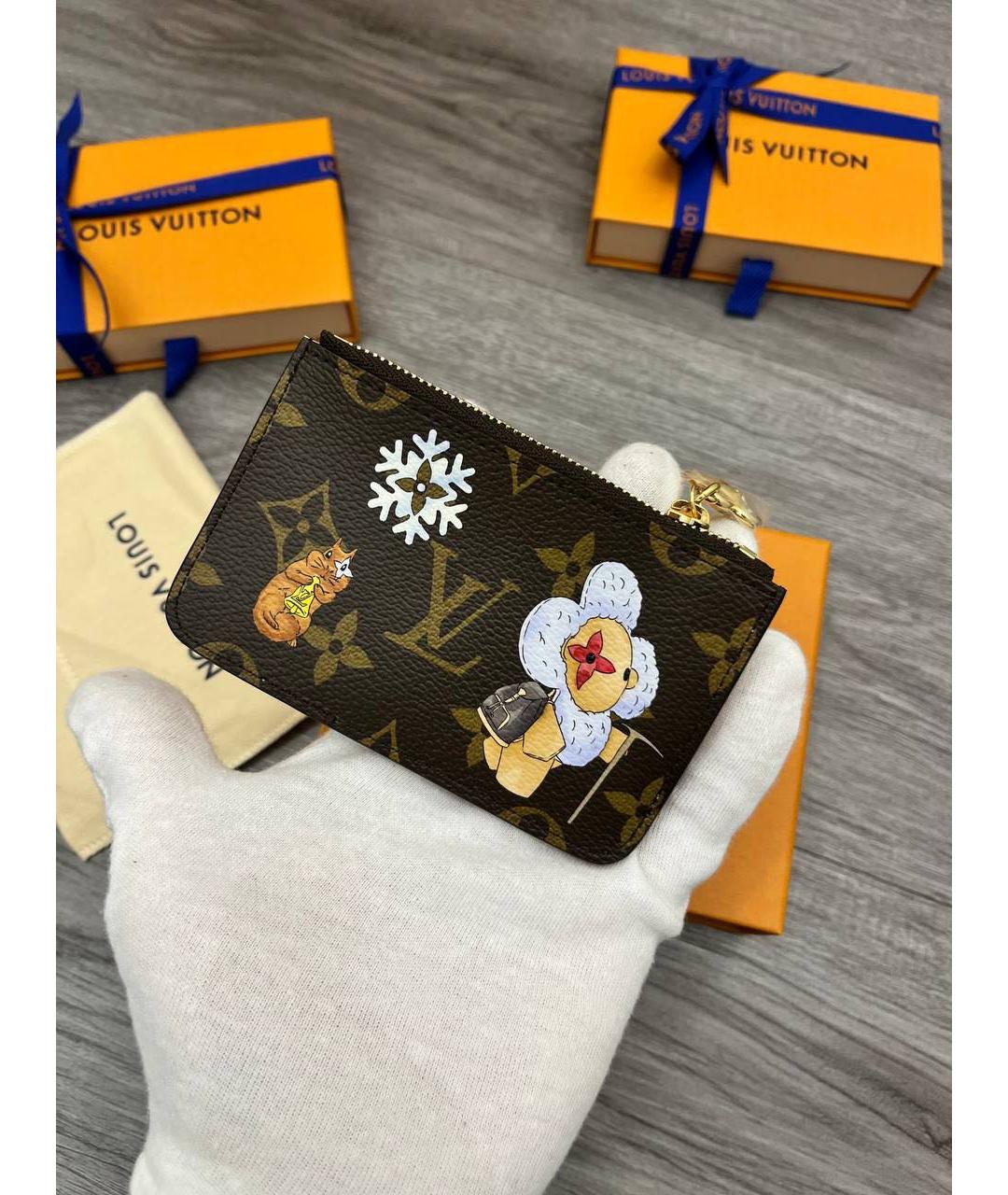 LOUIS VUITTON Коричневый кардхолдер, фото 3
