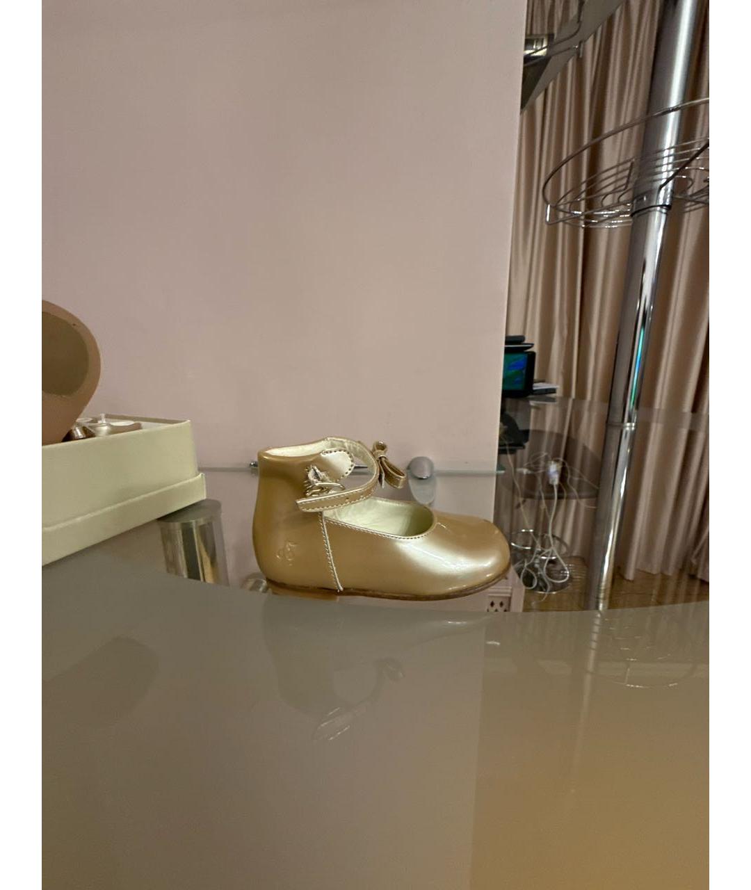 BONPOINT Золотые балетки и туфли из лакированной кожи, фото 5