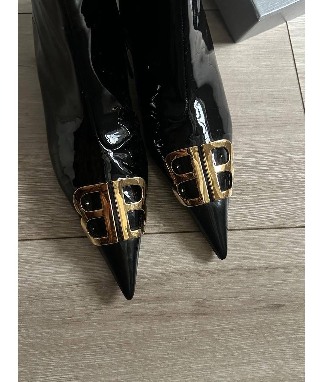 BALENCIAGA Черные ботильоны из лакированной кожи, фото 4