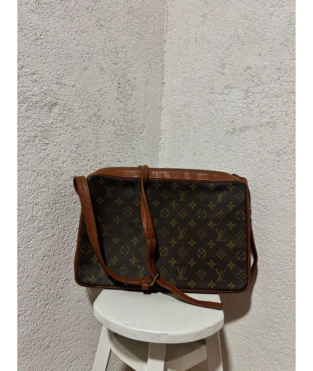 LOUIS VUITTON Коричневая кожаная барсетка, фото 6