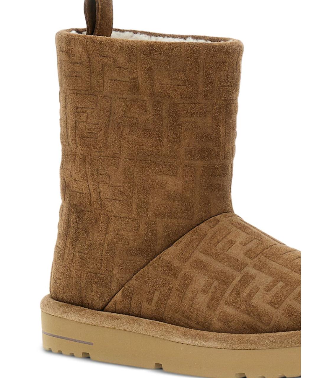 FENDI Бежевые замшевые ботинки, фото 2