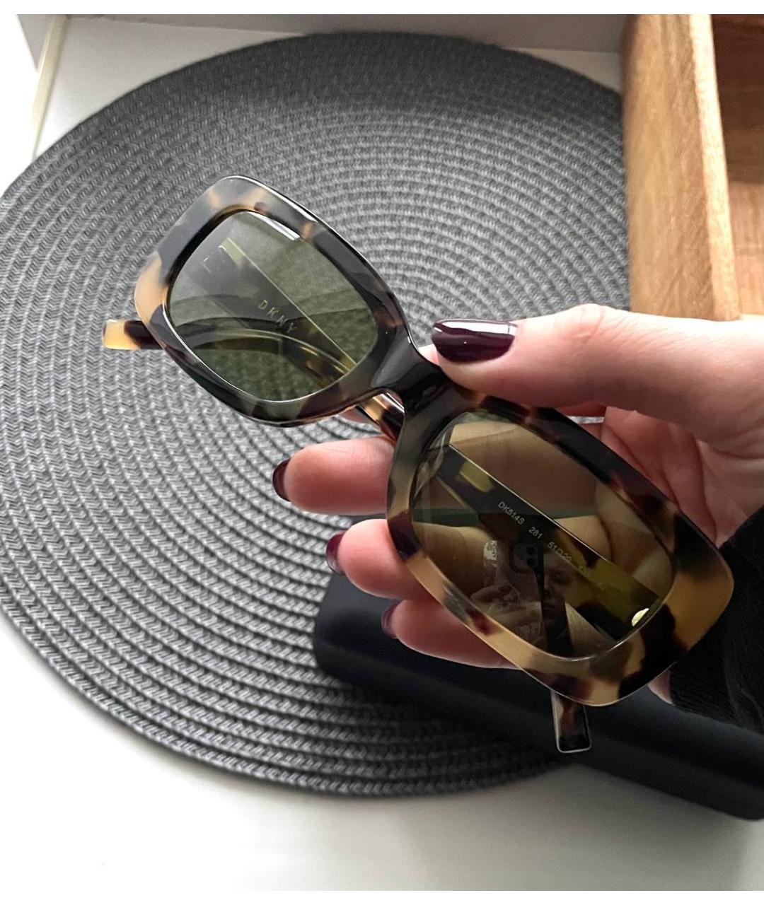 DKNY Коричневые пластиковые солнцезащитные очки, фото 3