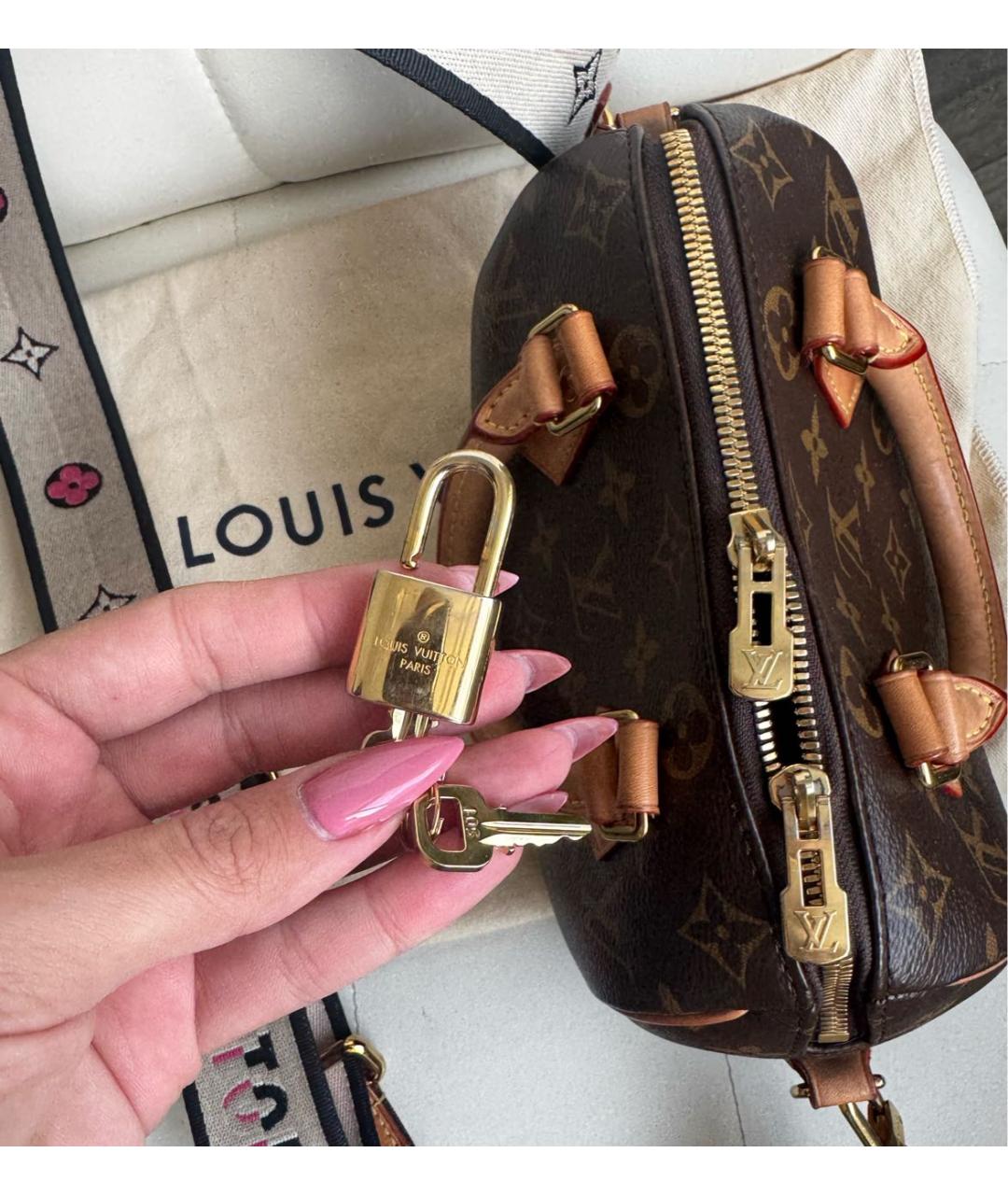 LOUIS VUITTON Коричневая кожаная сумка с короткими ручками, фото 8