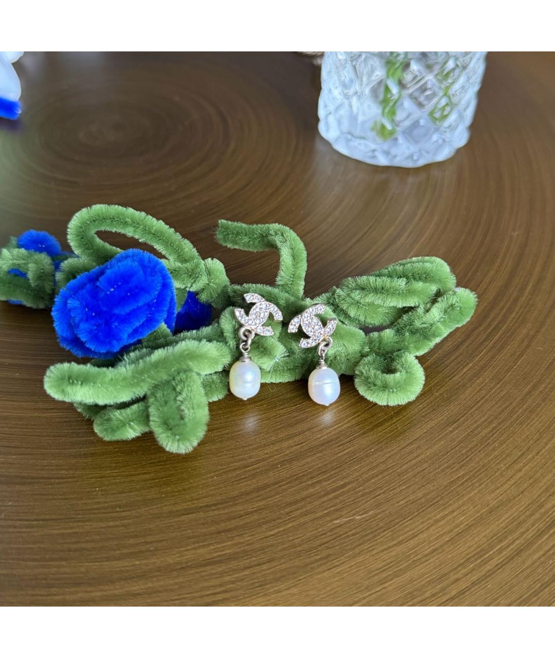 CHANEL Белые жемчужные серьги, фото 3