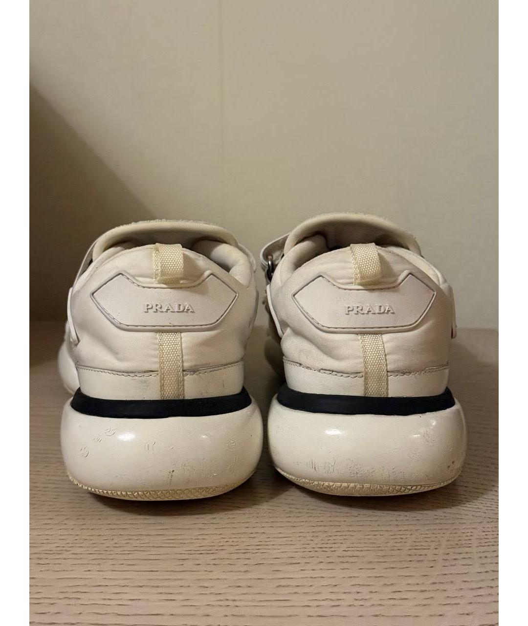 PRADA Белые низкие кроссовки / кеды, фото 4