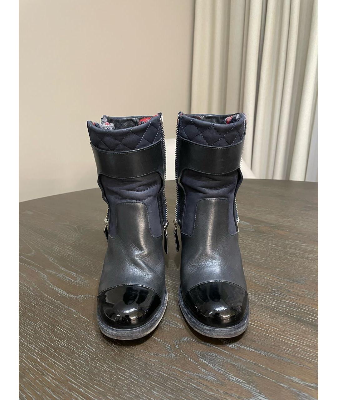 CHANEL Темно-синие кожаные ботильоны, фото 2