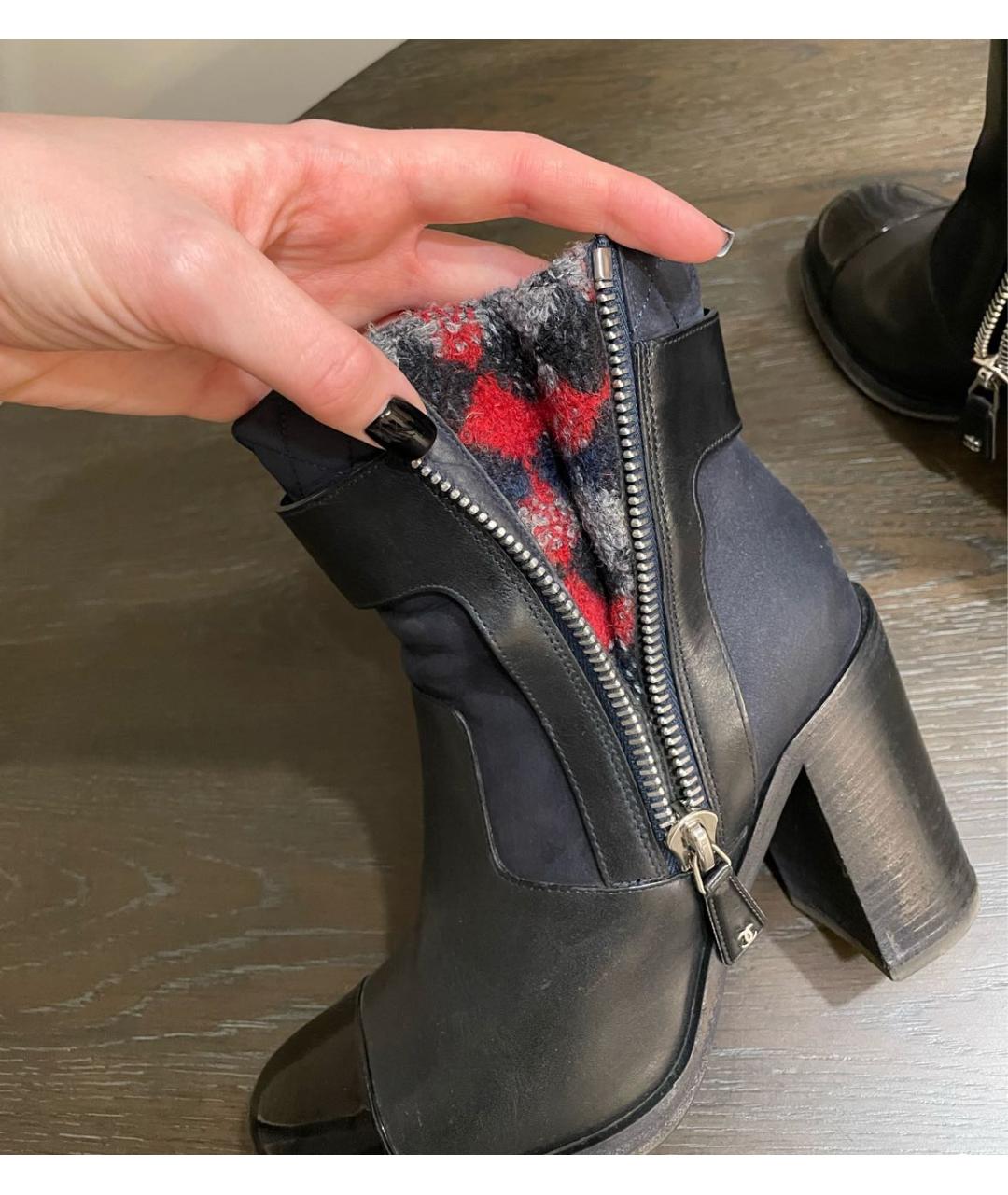 CHANEL Темно-синие кожаные ботильоны, фото 6