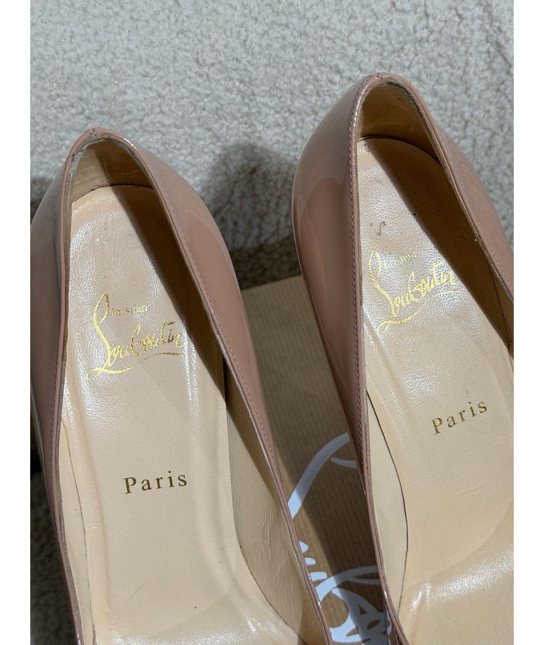 CHRISTIAN LOUBOUTIN Бежевые туфли из лакированной кожи, фото 3