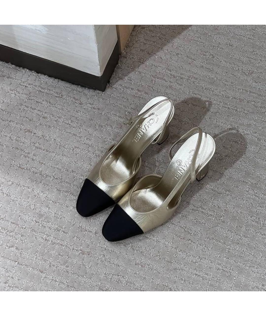 CHANEL Золотые кожаные туфли, фото 2