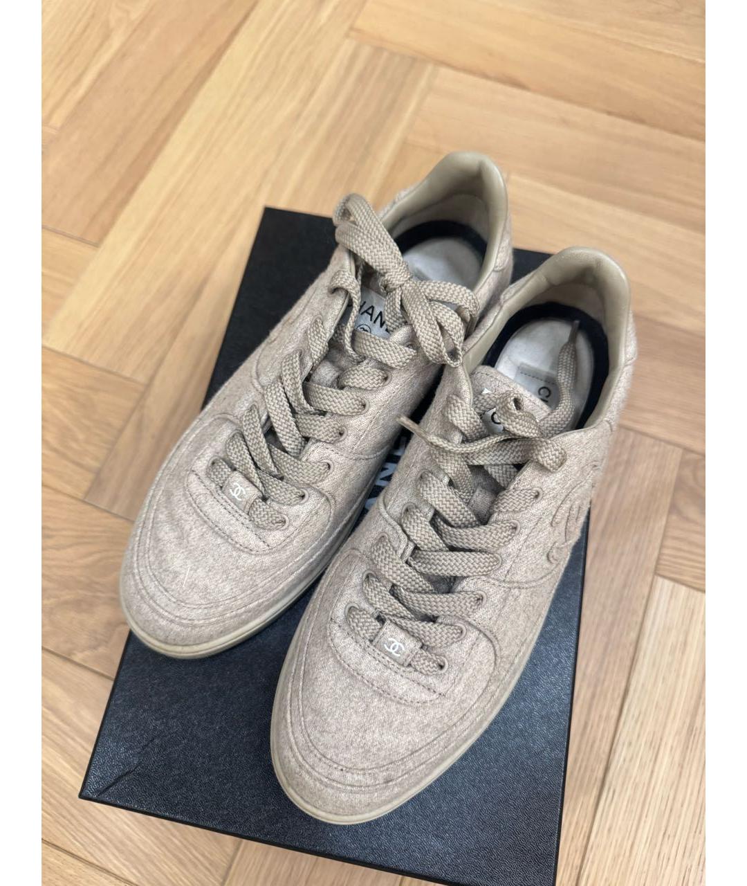 CHANEL Бежевые текстильные кеды, фото 2