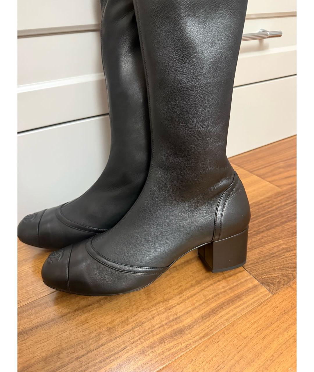 CHANEL Черные кожаные ботфорты, фото 4