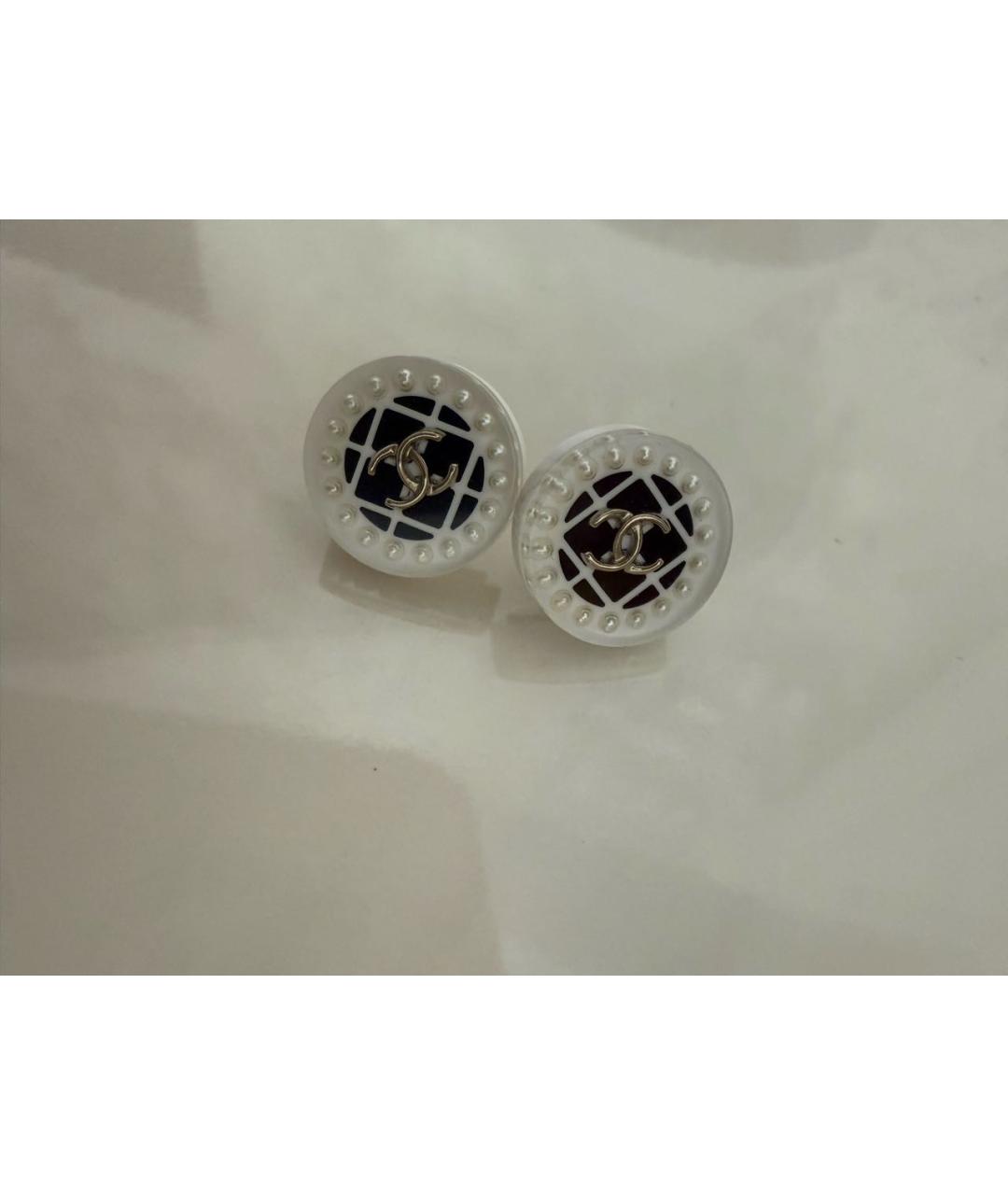 CHANEL Белые металлические серьги, фото 4