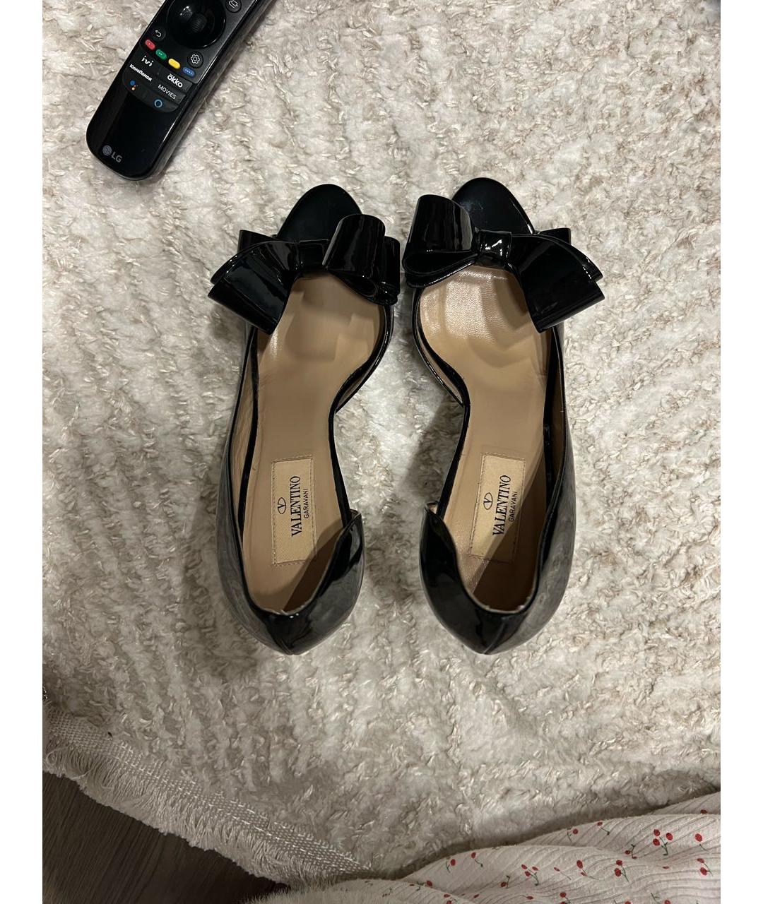 VALENTINO Черные туфли из лакированной кожи, фото 2