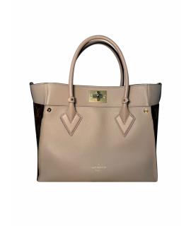 LOUIS VUITTON Сумка через плечо