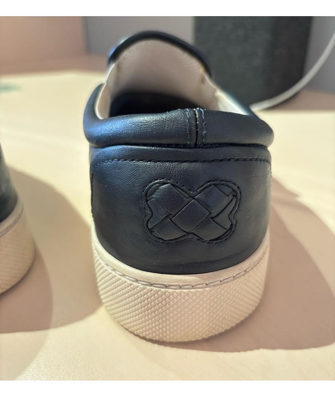 BOTTEGA VENETA Темно-синие кожаные слипоны, фото 4