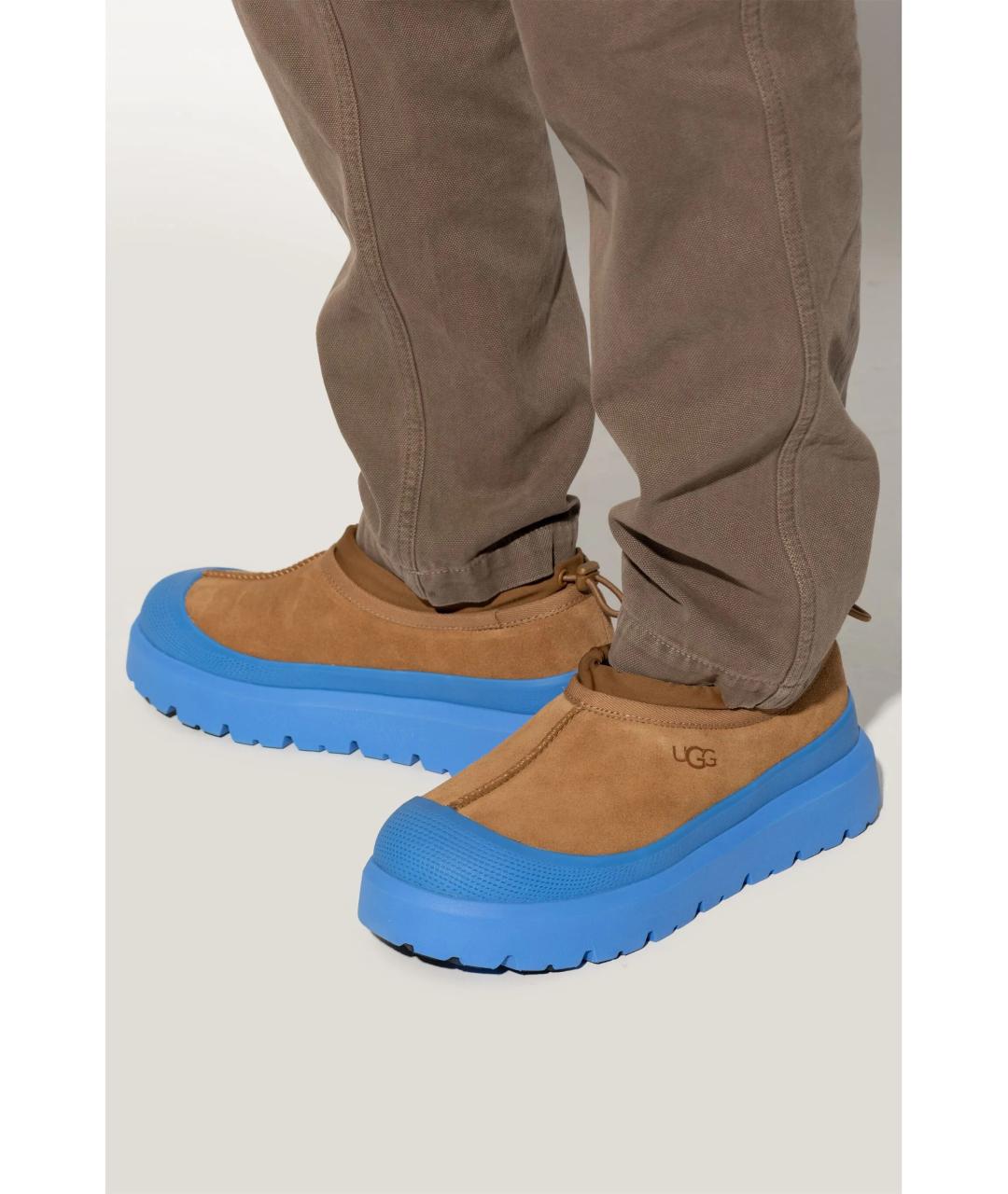 UGG AUSTRALIA Бежевые замшевые низкие ботинки, фото 2