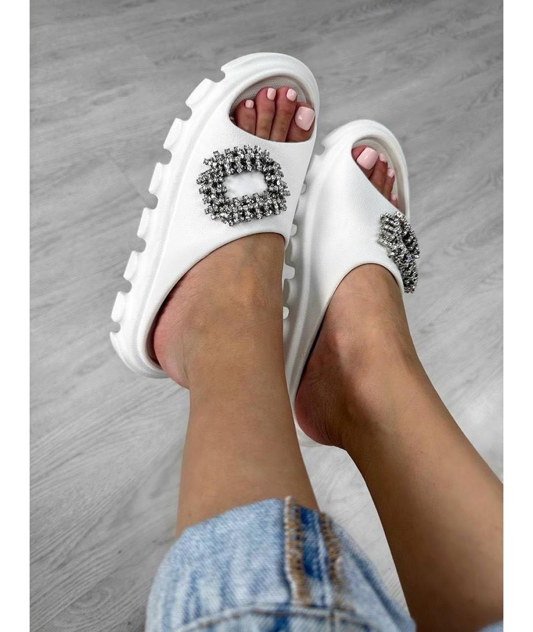 BLUGIRL Белые резиновые шлепанцы, фото 5