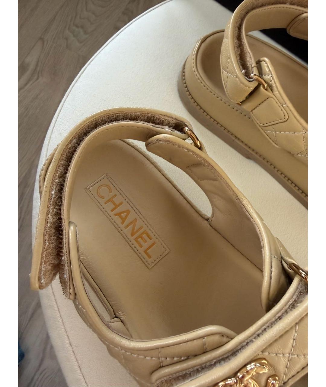 CHANEL Бежевые кожаные сандалии, фото 5