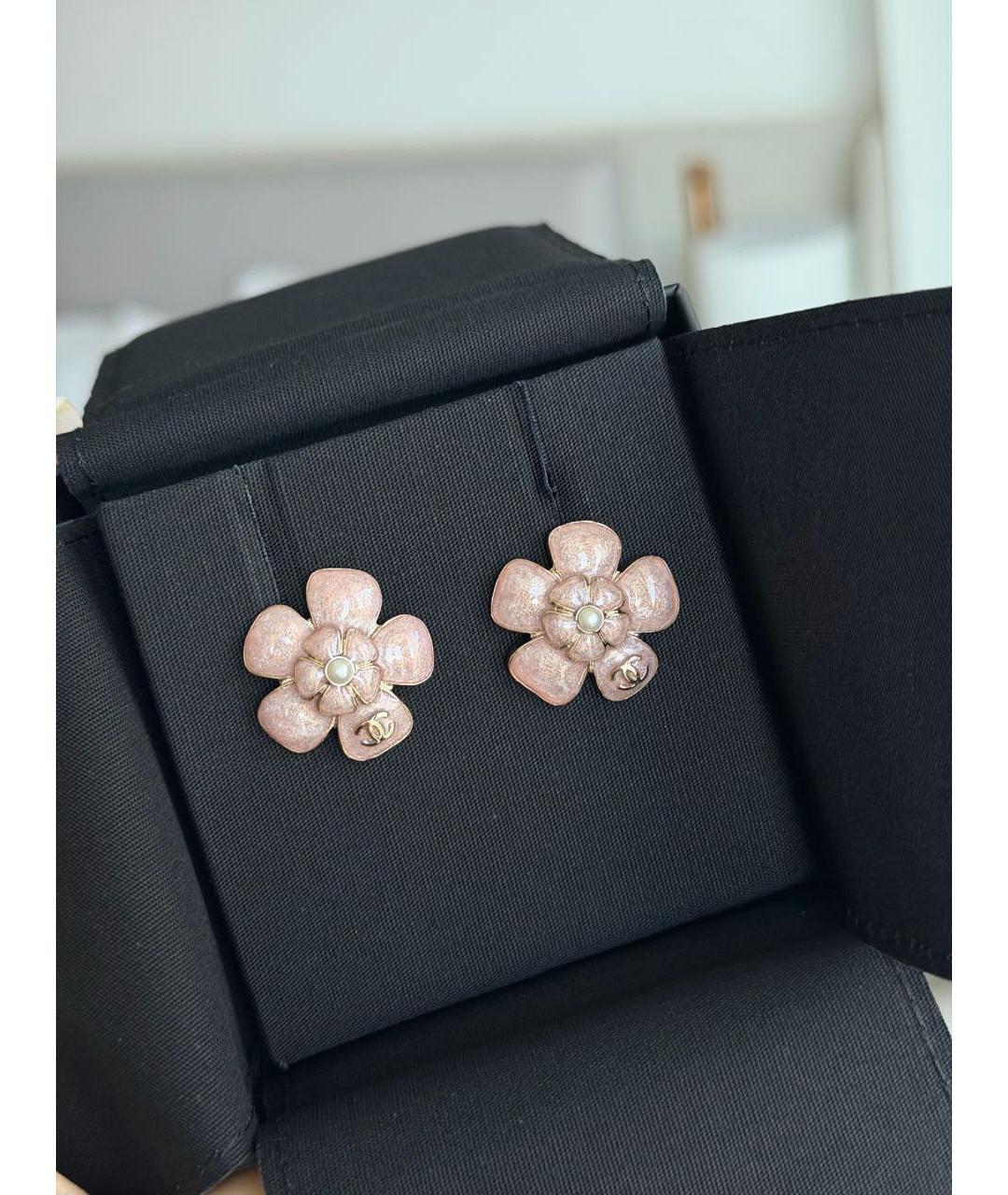 CHANEL Розовые металлические серьги, фото 3