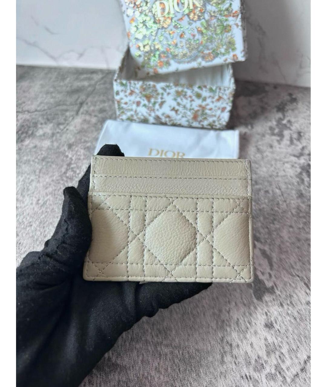 CHRISTIAN DIOR Бежевый кожаный кардхолдер, фото 3