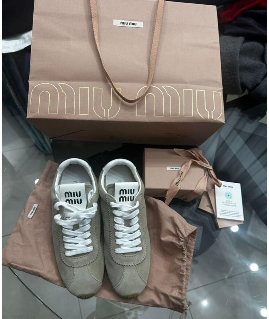 MIU MIU Бежевые замшевые кроссовки, фото 4
