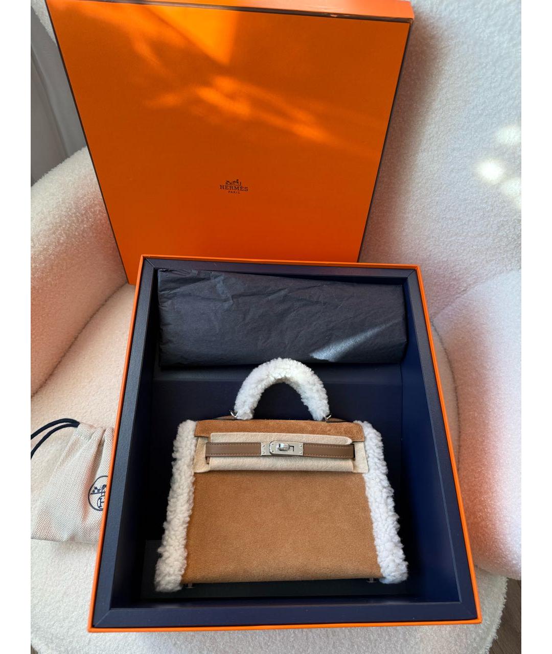 HERMES Коричневая замшевая сумка с короткими ручками, фото 2