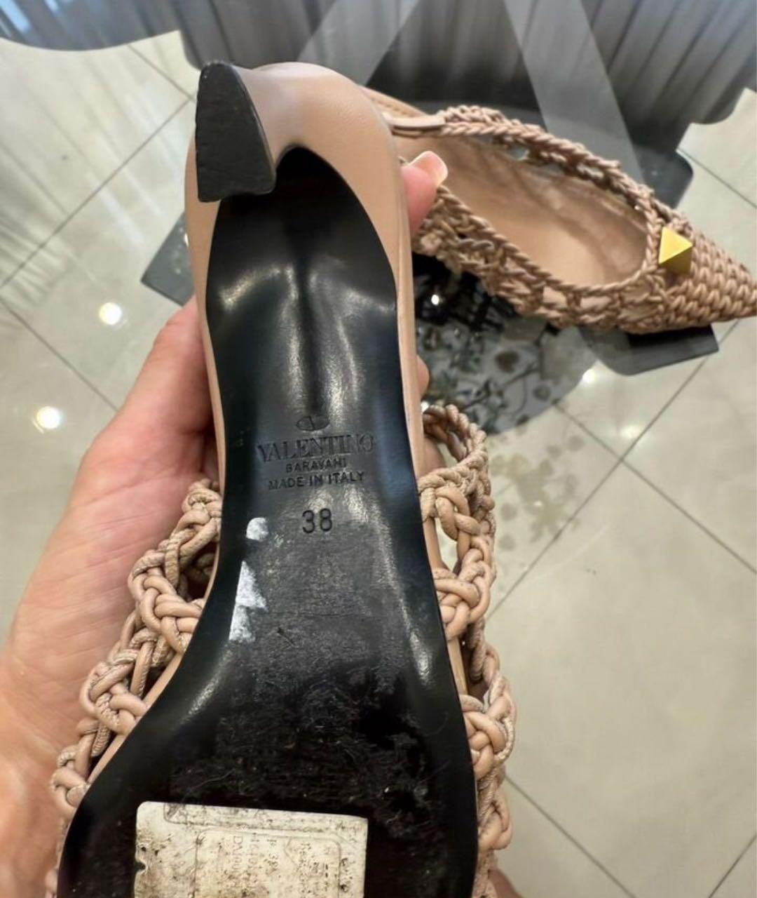 VALENTINO Бежевые кожаные босоножки, фото 6