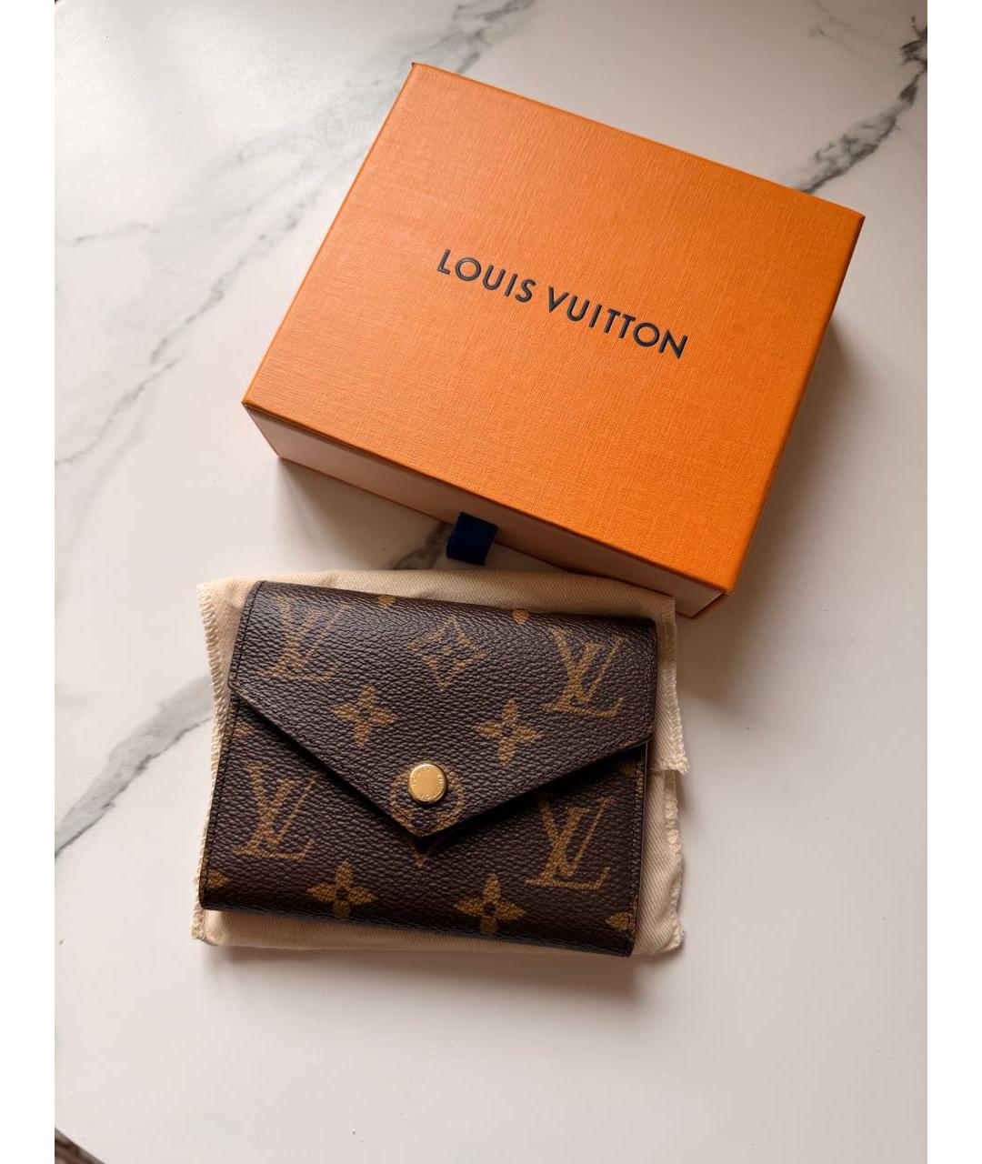 LOUIS VUITTON Коричневый кожаный кошелек, фото 2