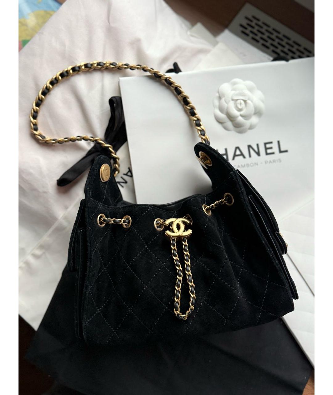CHANEL Черная замшевая сумка с короткими ручками, фото 6
