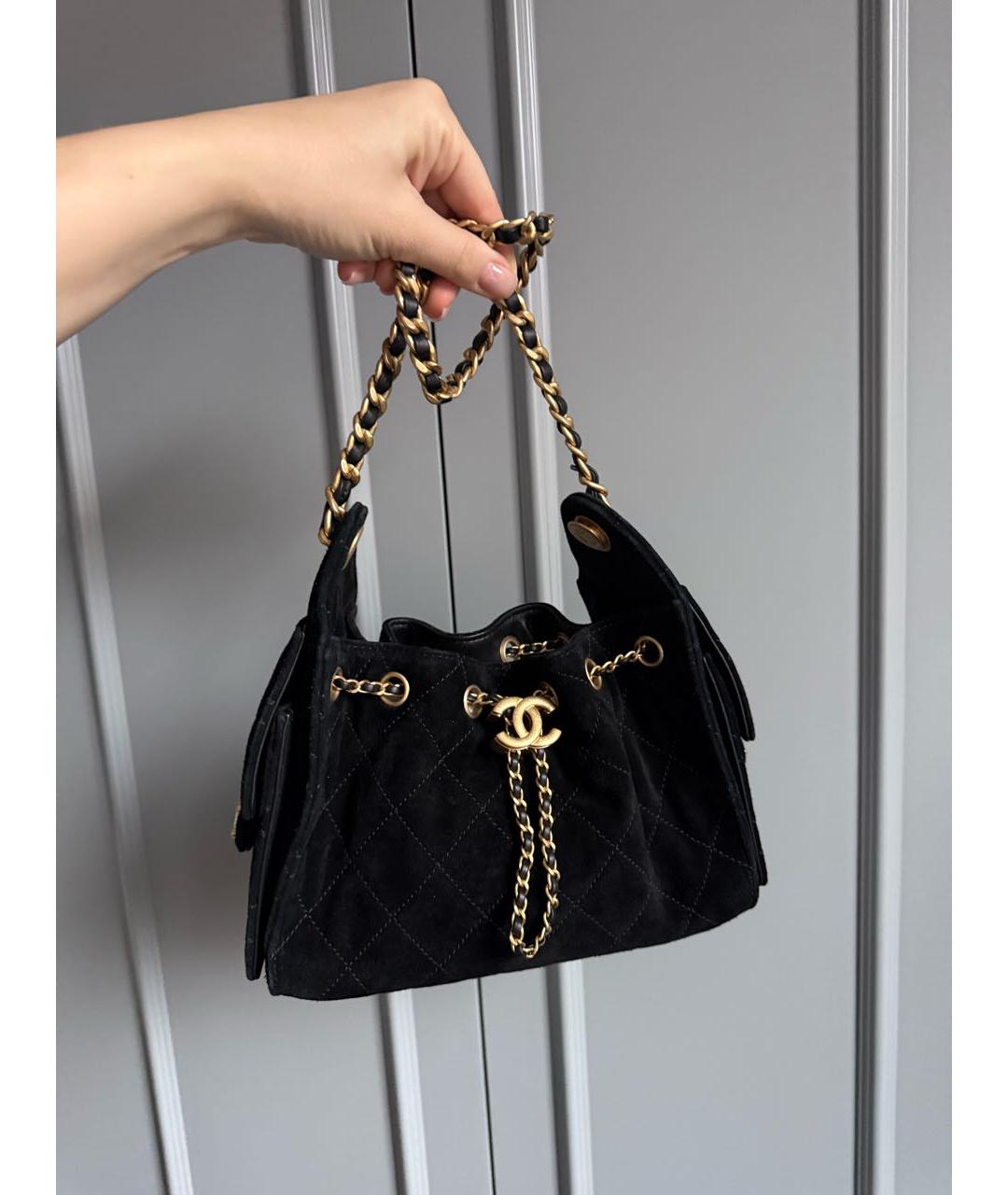 CHANEL Черная замшевая сумка с короткими ручками, фото 2