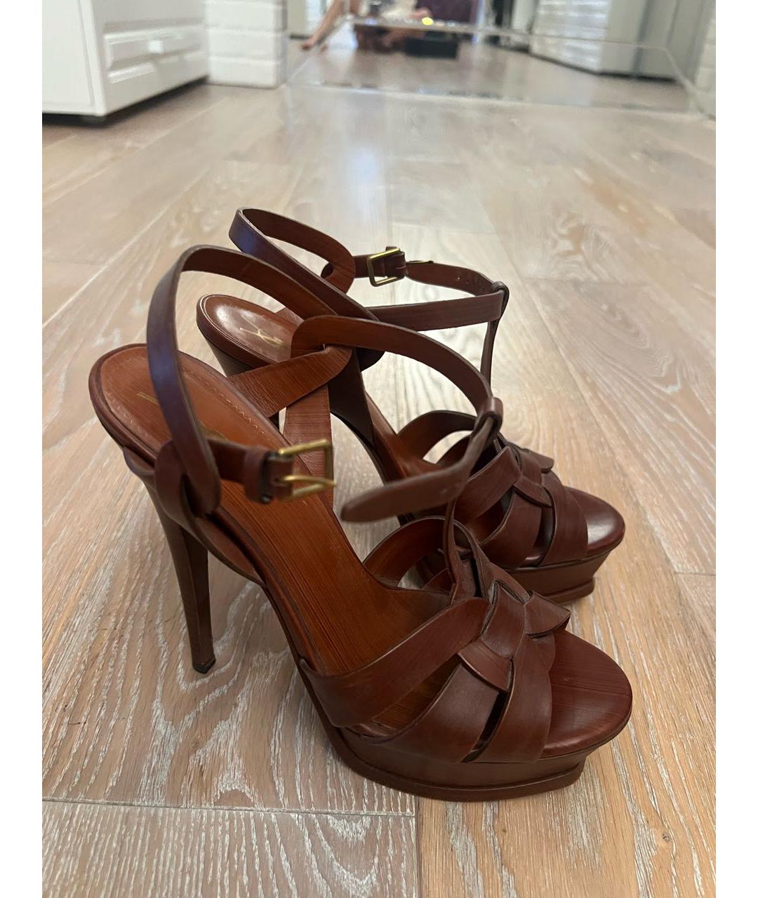 SAINT LAURENT Коричневые кожаные босоножки, фото 4