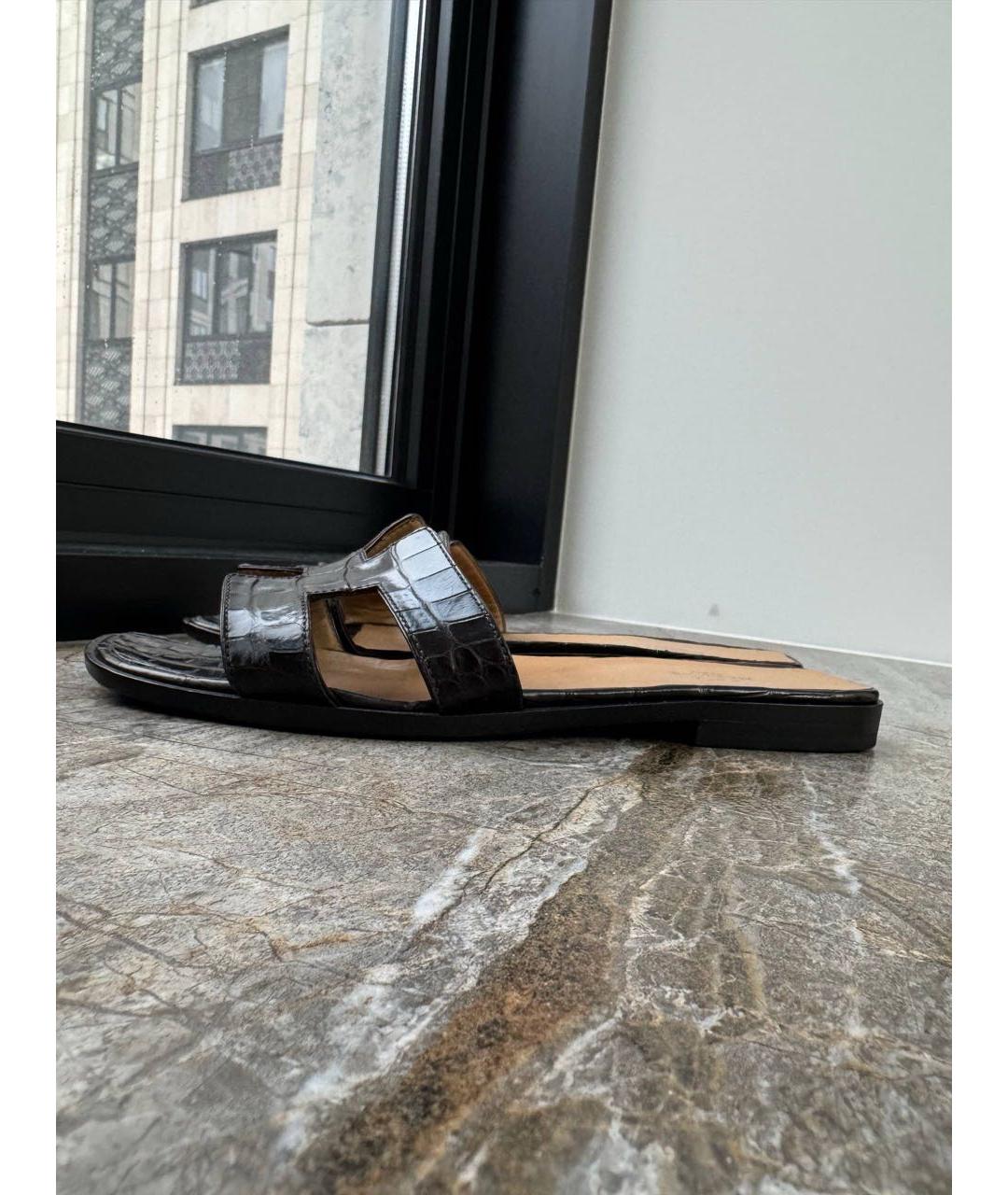 HERMES Черные шлепанцы из экзотической кожи, фото 7