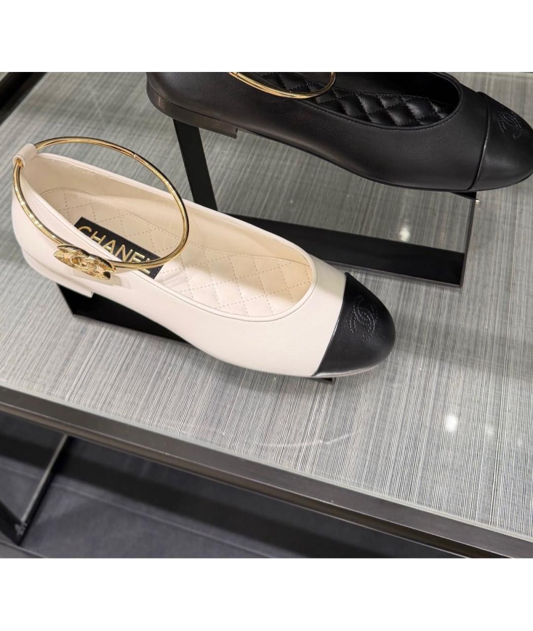 CHANEL Белые кожаные балетки, фото 3