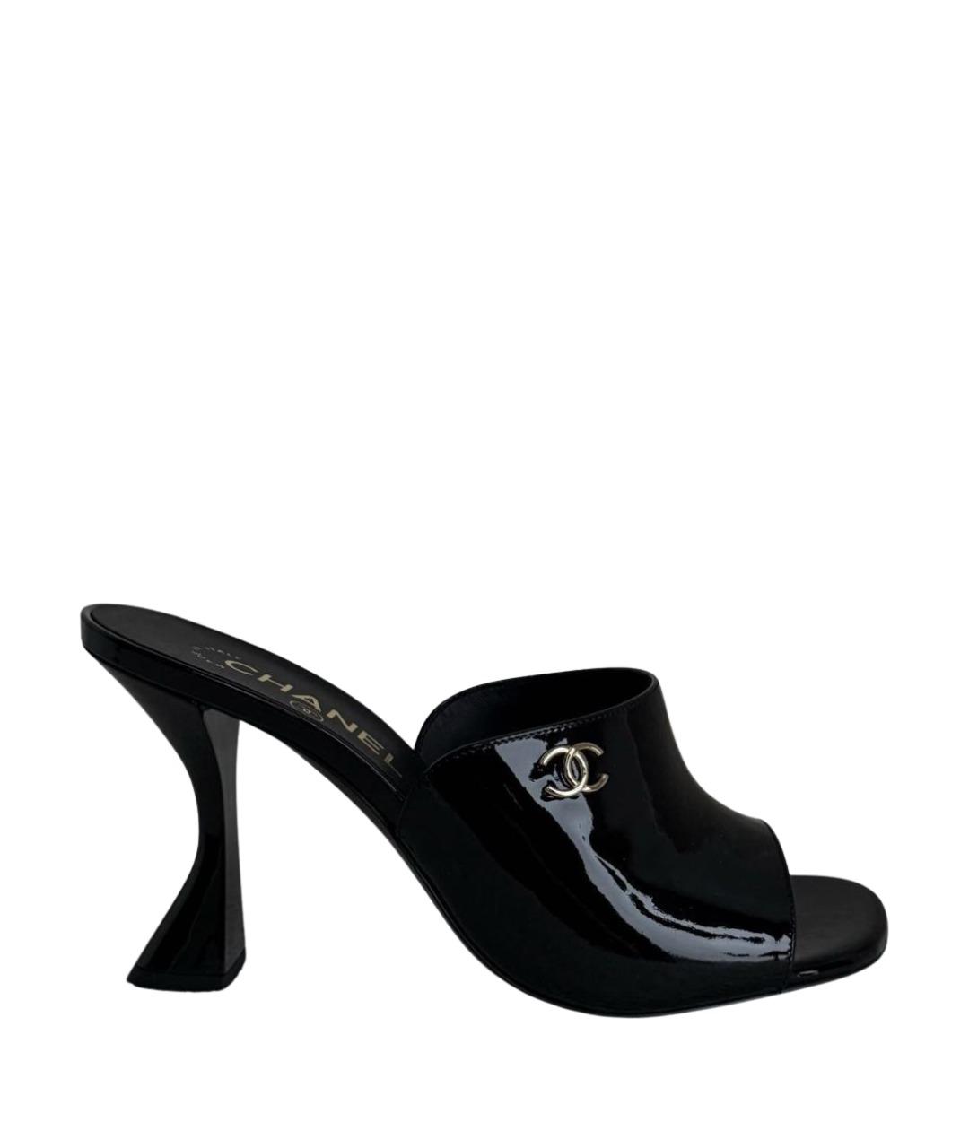 CHANEL Черные мюли из лакированной кожи, фото 1
