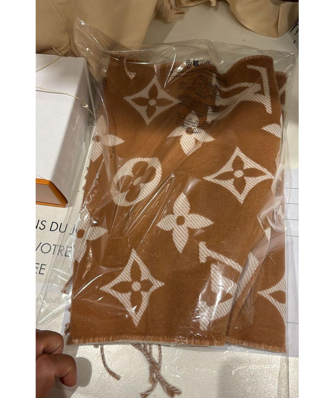 LOUIS VUITTON Коричневый шерстяной шарф, фото 7