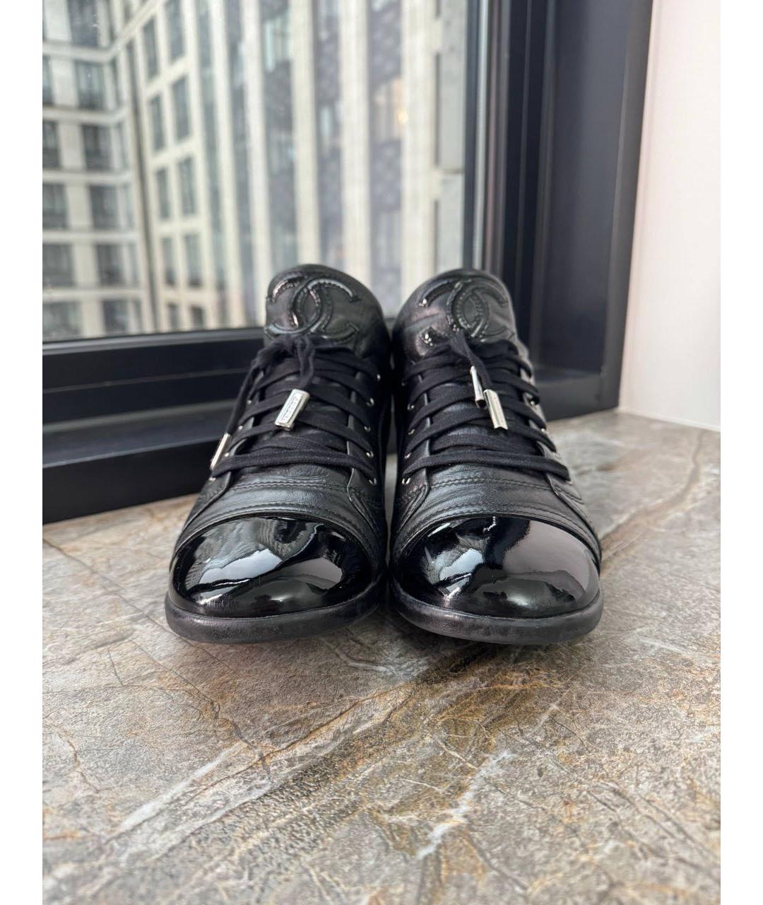 CHANEL Черные кожаные кроссовки, фото 2