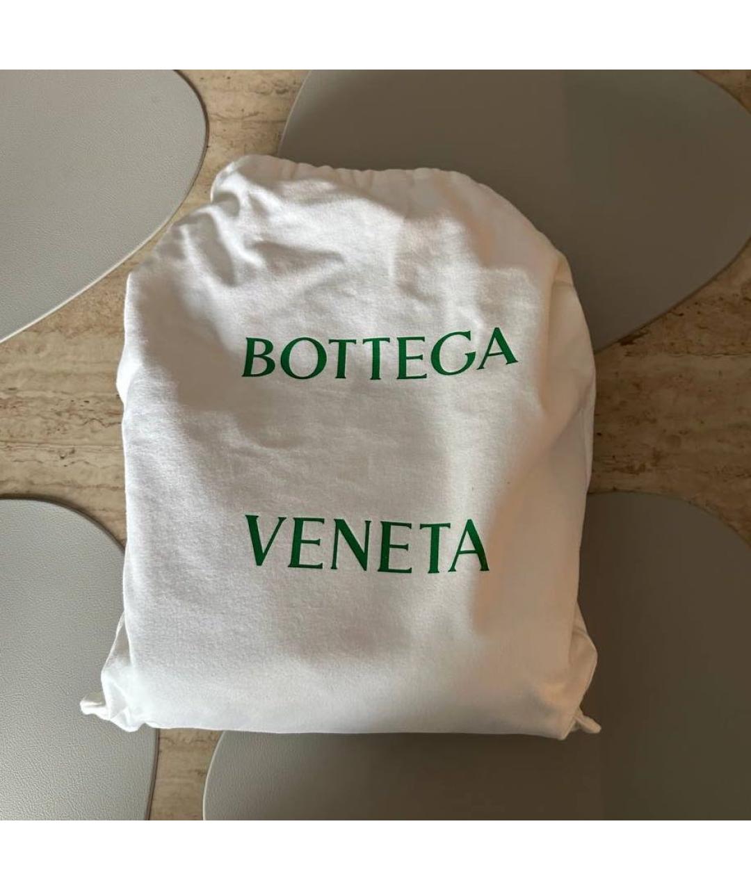 BOTTEGA VENETA Белая кожаная сумка с короткими ручками, фото 4