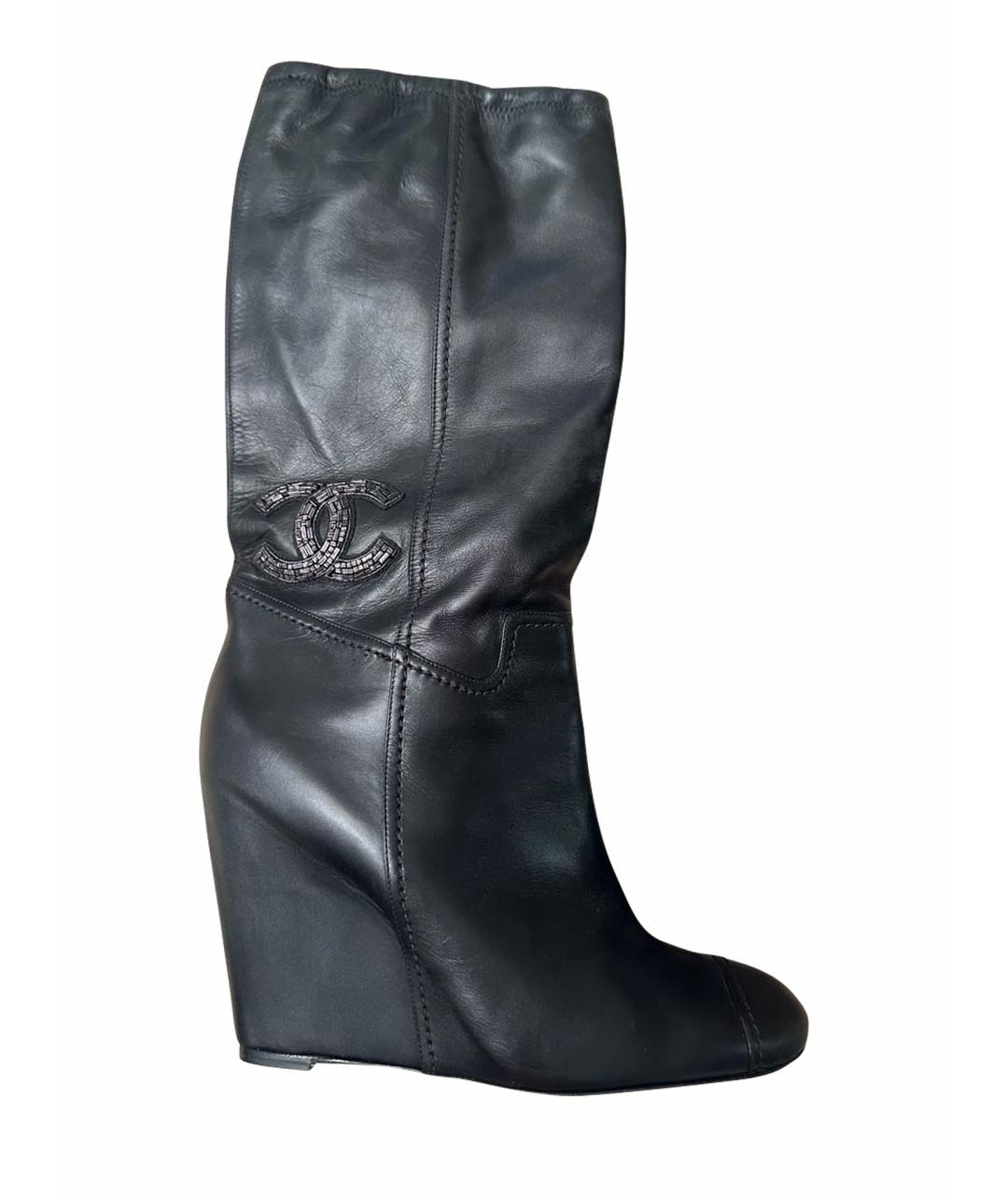 CHANEL Черные кожаные сапоги, фото 1